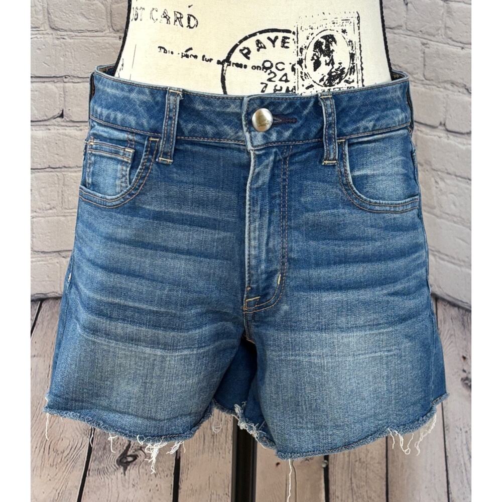 American Eagle Junior’s Hi-Rise Shortie Denim Shorts (Size 8)